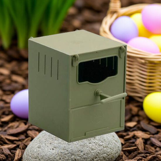 2gr art 84 - Large plastic nestbox - great nest box for lady gouldian finches - large opening